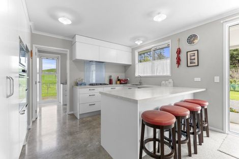 Photo of property in 489a Barrett Road, Omata, New Plymouth, 4374