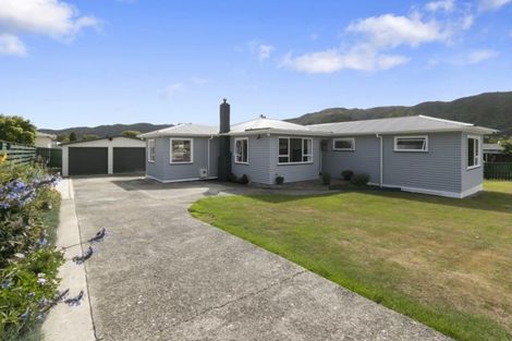 Photo of property in 3 Kent Street, Wainuiomata, Lower Hutt, 5014