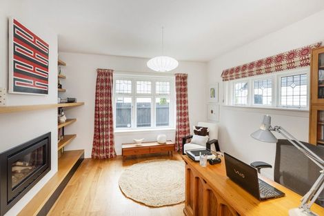 Photo of property in 111 Saint Andrews Square, Strowan, Christchurch, 8052