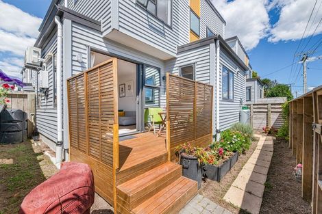 Photo of property in 1/4 Edgerton Road, Te Atatu Peninsula, Auckland, 0610