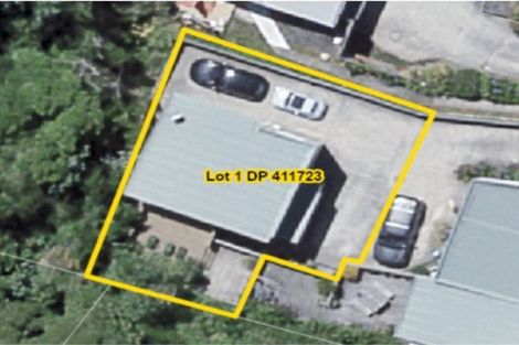 Photo of property in 24a Kellsmere Crescent, Island Bay, Wellington, 6023