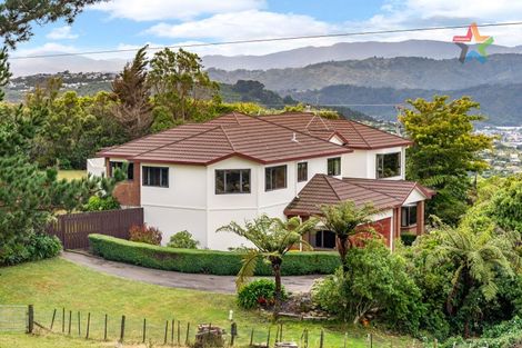 Photo of property in 18 Crestview Grove, Belmont, Lower Hutt, 5010