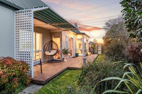 Photo of property in 46 Westgrove Avenue, Avonhead, Christchurch, 8042