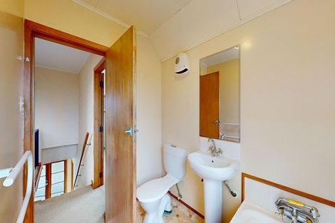 Photo of property in 3 Dunmail Way, Newlands, Wellington, 6037