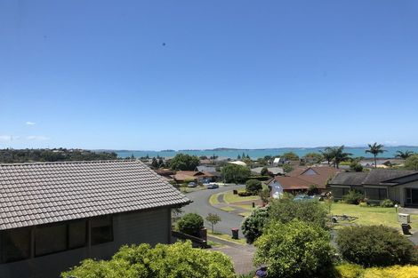Photo of property in 50 Eugenia Rise, Totara Heights, Auckland, 2105