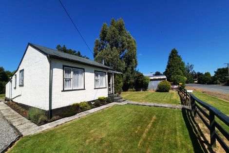 Photo of property in 27 Halsey Street, Clinton, 9534