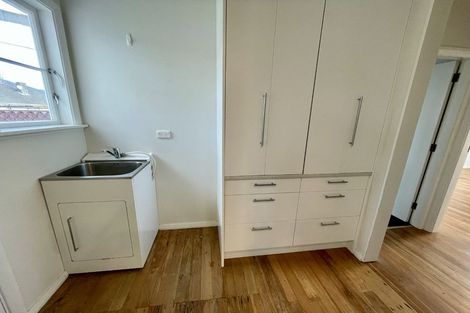 Photo of property in 211 Cambridge Terrace, Naenae, Lower Hutt, 5011