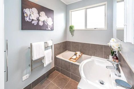 Photo of property in 4a Tainui Street, Castlecliff, Whanganui, 4501