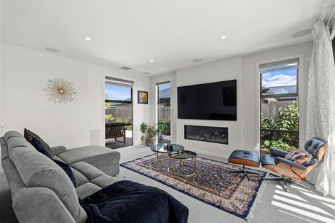 Photo of property in 34 Evelyn Crescent, Marshland, Christchurch, 8083