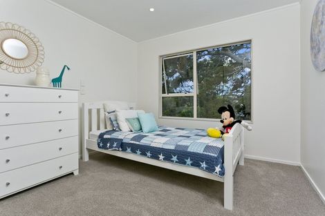 Photo of property in 10 Owl Court, Unsworth Heights, Auckland, 0632