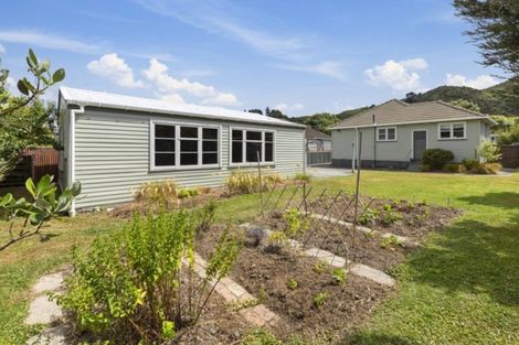 Photo of property in 126 Kowhai Street, Naenae, Lower Hutt, 5011