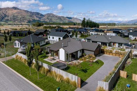 Photo of property in 15 Pennycook Place, Lake Hawea, Wanaka, 9382