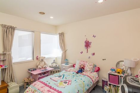 Photo of property in 54 Kakariki Grove, Waikanae, 5036