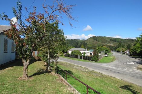 Photo of property in 27 Victory Street, Reefton, 7830