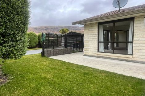 Photo of property in 31 Laing Crescent, Heathcote Valley, Christchurch, 8022