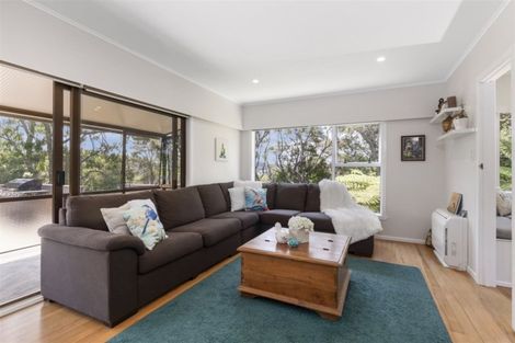 Photo of property in 41 Valley View Road, Glenfield, Auckland, 0629