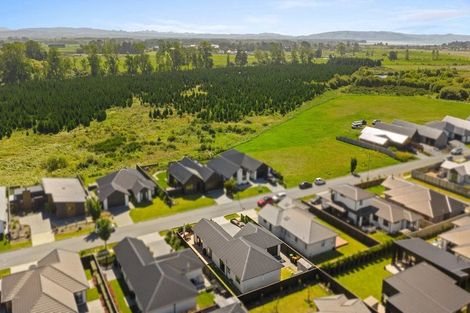Photo of property in 34 Te Hurunui Drive, Pegasus, 7612