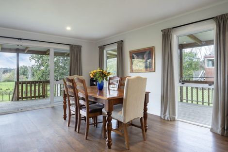 Photo of property in 293 Ararimu Valley Road, Helensville, Waimauku, 0882