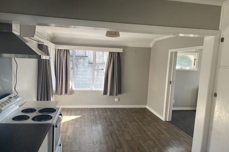 Photo of property in 12 Lawry Street, Moturoa, New Plymouth, 4310