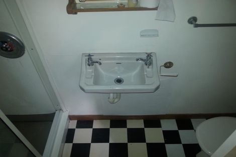 Photo of property in 5a Nikau Street, New Lynn, Auckland, 0600