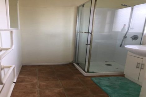 Photo of property in 2/11 Udall Place, Bucklands Beach, Auckland, 2014