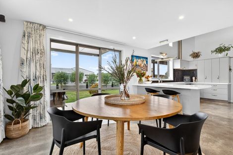Photo of property in 11 Mer Place, Bay View, Napier, 4104