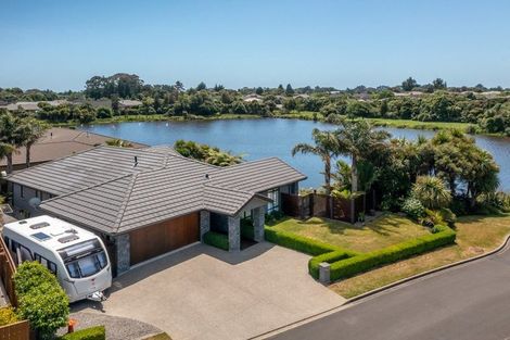 Photo of property in 3 Mcgregor Place, Paraparaumu, 5032