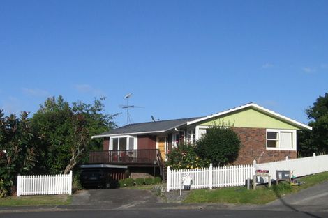 Photo of property in 8 Philip Place, Hillcrest, Auckland, 0627