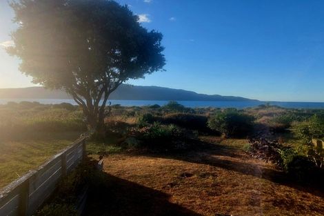 Photo of property in 127-129 Manly Street, Paraparaumu Beach, Paraparaumu, 5032