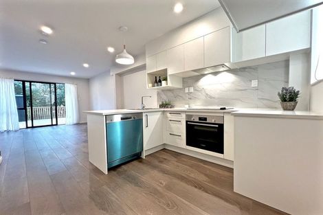 Photo of property in 57 Morihana Close, Glen Eden, 0602