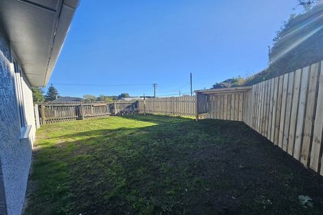 Photo of property in 5 Karewa Street, Castlecliff, Whanganui, 4501