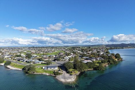 Photo of property in 20 Barbados Way, One Tree Point, 0118