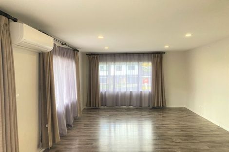 Photo of property in 74 Keri Vista Rise, Papakura, 2110