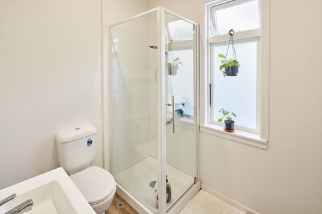 Photo of property in 132-136 Washington Avenue, Brooklyn, Wellington, 6021