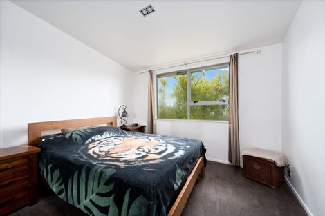 Photo of property in 1 Cron Avenue, Te Atatu South, Auckland, 0610