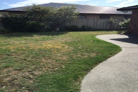 Photo of property in 98 Guildford Drive, Paraparaumu Beach, Paraparaumu, 5032