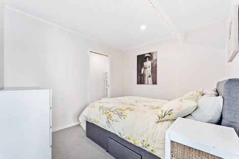 Photo of property in 54 Waiwera Road, Waiwera, Orewa, 0994