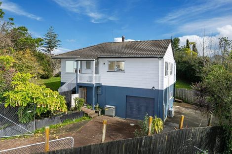 Photo of property in 11 Landsdale Place, Massey, Auckland, 0614