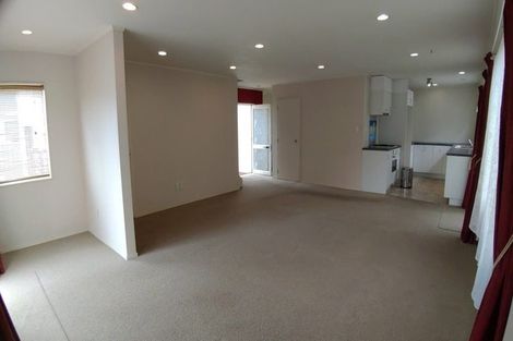 Photo of property in 10 Granville Drive, Massey, Auckland, 0614