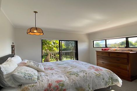 Photo of property in 2/21 Scarboro Terrace, Murrays Bay, Auckland, 0630