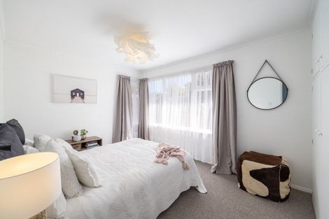 Photo of property in 48 Staveley Street, Avonhead, Christchurch, 8042