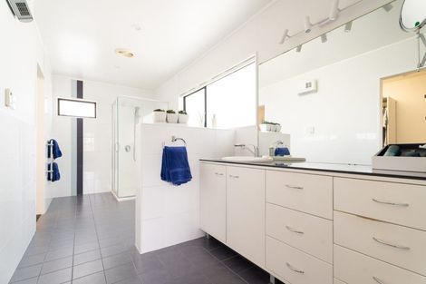 Photo of property in 14 Ronald Woolf Place, Churton Park, Wellington, 6037