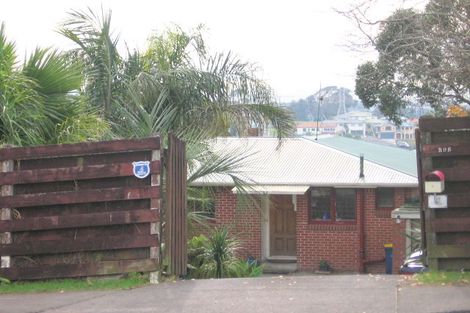 Photo of property in 295 Don Buck Road, Massey, Auckland, 0614