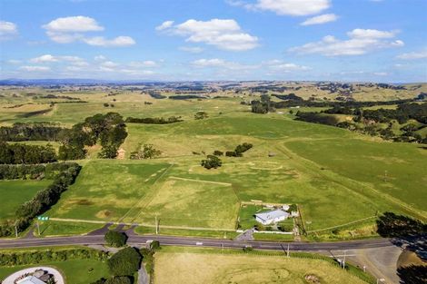 Photo of property in 2586 Awhitu Road, Awhitu, 2684