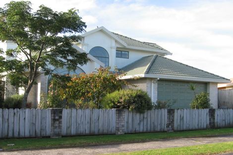 Photo of property in 14 Judd Place, Orewa, 0931