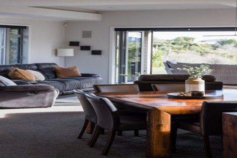 Photo of property in 142 Saint James Drive, Huntington, Hamilton, 3210