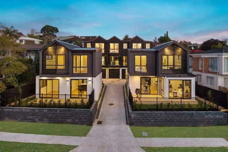 Photo of property in 10a Prince Regent Drive, Half Moon Bay, Auckland, 2012