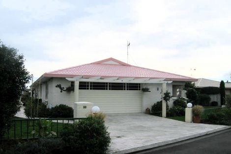 Photo of property in 10 Meredith Way, Paraparaumu Beach, Paraparaumu, 5032