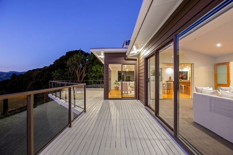 Photo of property in 22 Sailmaker Close, Whitby, Porirua, 5024