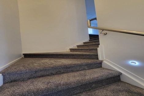 Photo of property in 10 Benton Place, Manurewa, Auckland, 2102